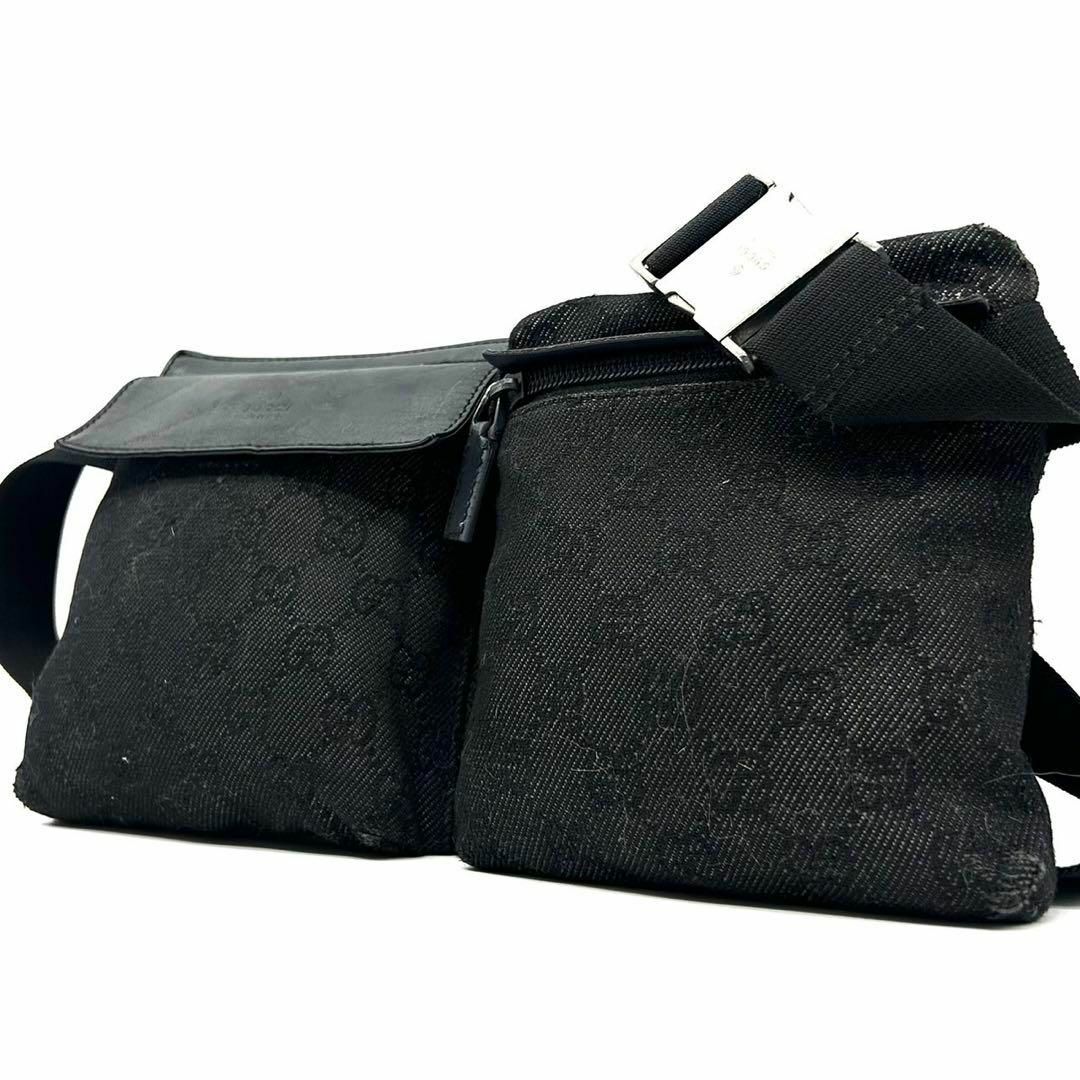 GUCCI - 【美品】グッチ ボディバッグ ショルダー GG柄 ロゴ型 GUCCI - 【美品】グッチ ボディバッグ ショルダー GG柄 ロゴ型