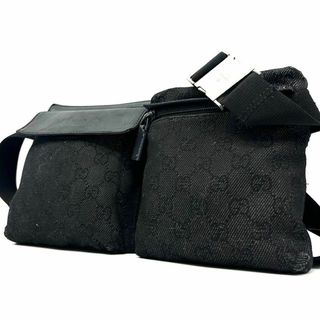 GUCCI - 【美品】グッチ ボディバッグ ショルダー GG柄 ロゴ型 GUCCI - 【美品】グッチ ボディバッグ ショルダー GG柄 ロゴ型