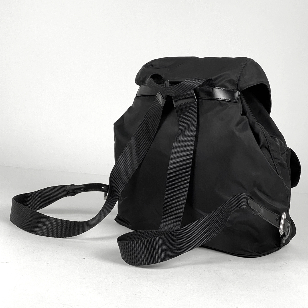 PRADA - プラダ ロゴプレート リュックサック レディース 【中古 PRADA - プラダ ロゴプレート リュックサック レディース 【中古
