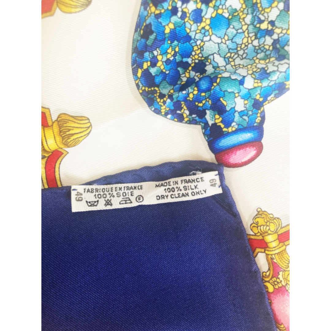 HERMES - HERMES【スカーフ】カレ90 香水瓶の通販 by よぺ子のお HERMES - HERMES【スカーフ】カレ90 香水瓶の通販 by よぺ子のお