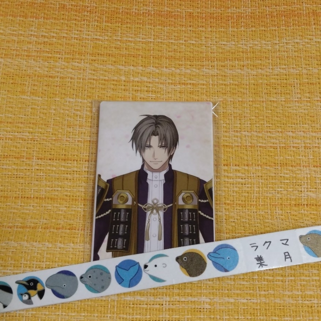 刀剣乱舞 スクエア缶バッジ(へし切長谷部 跪坐) エンタメ/ホビーのアニメグッズ(バッジ/ピンバッジ)の商品写真
