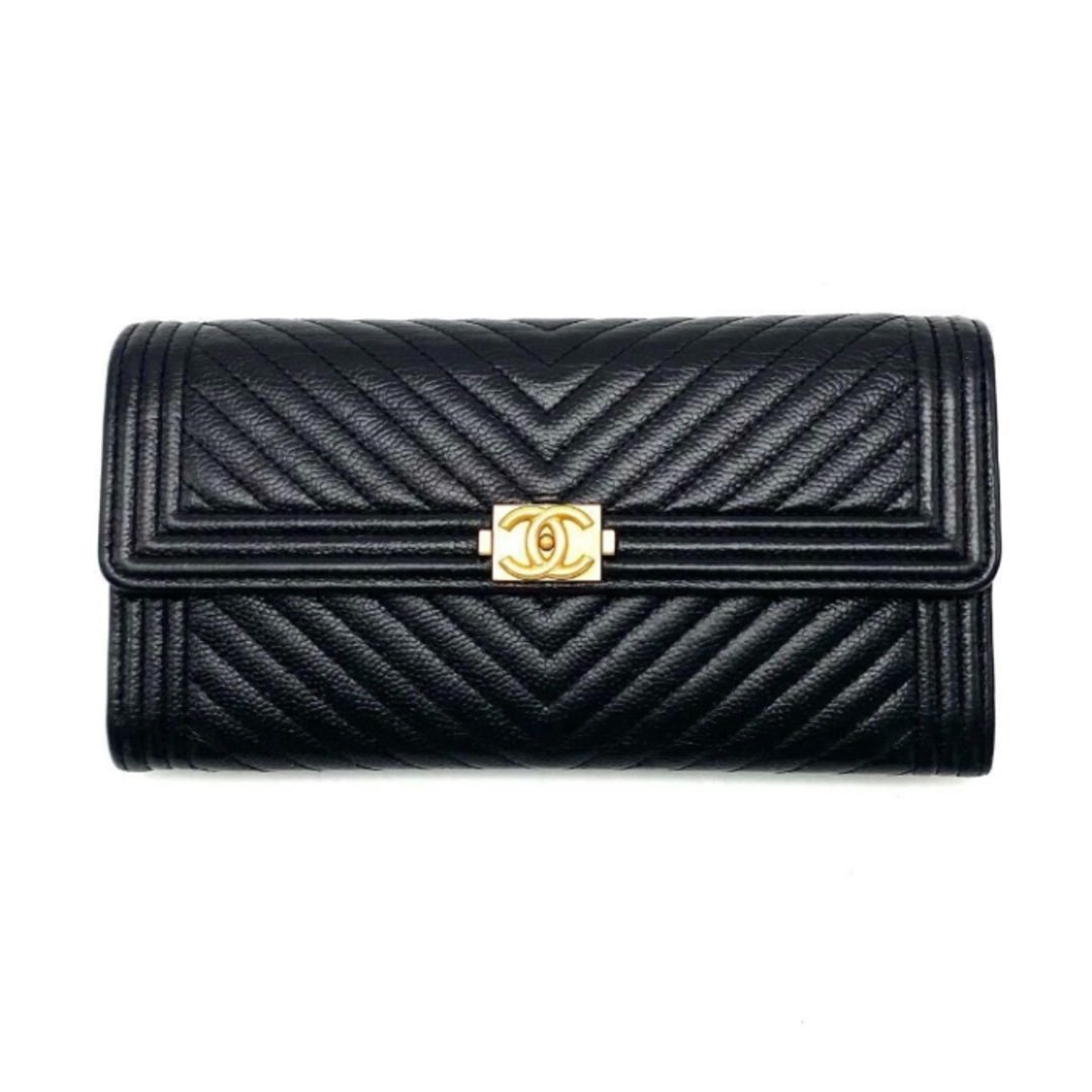 中古】良品 CHANEL ボーイシャネル シェブロン ココマーク V 中古】良品 CHANEL ボーイシャネル シェブロン ココマーク V