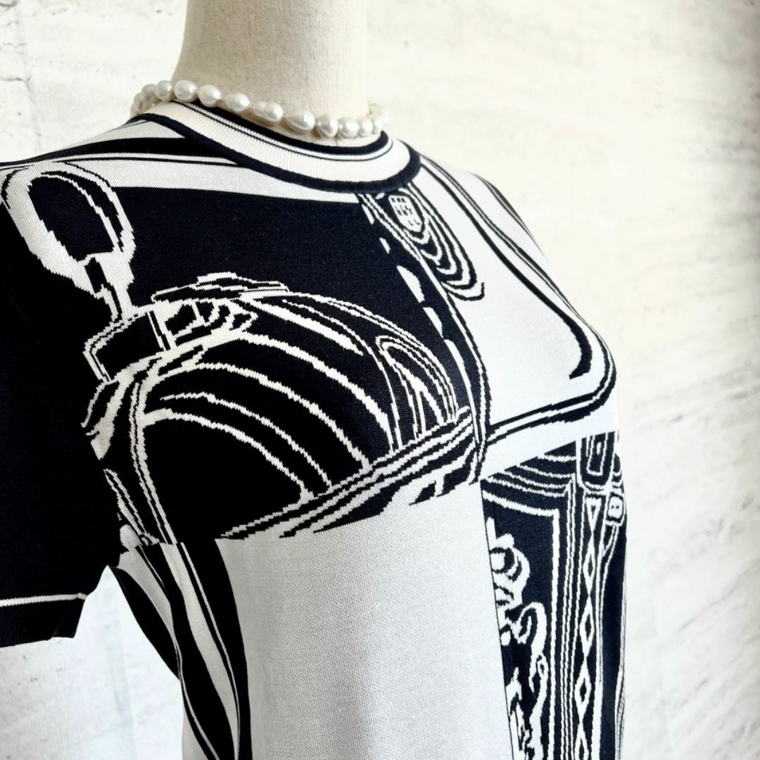 HERMES - 新品タグ付☆HERMES☆2024☆シルク☆刺繍☆無秩序