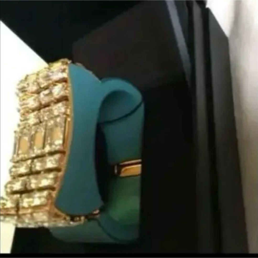 【人気ショップが最安値挑戦！】 - PRADA 正規品 ターコイズレザーゴールドに 美品PRADA アクセサリー
