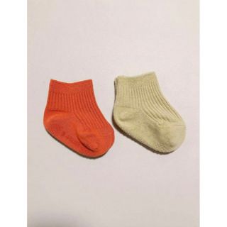 ニシマツヤ(西松屋)のベビー靴下　9-14cm レッド・イエロー(靴下/タイツ)