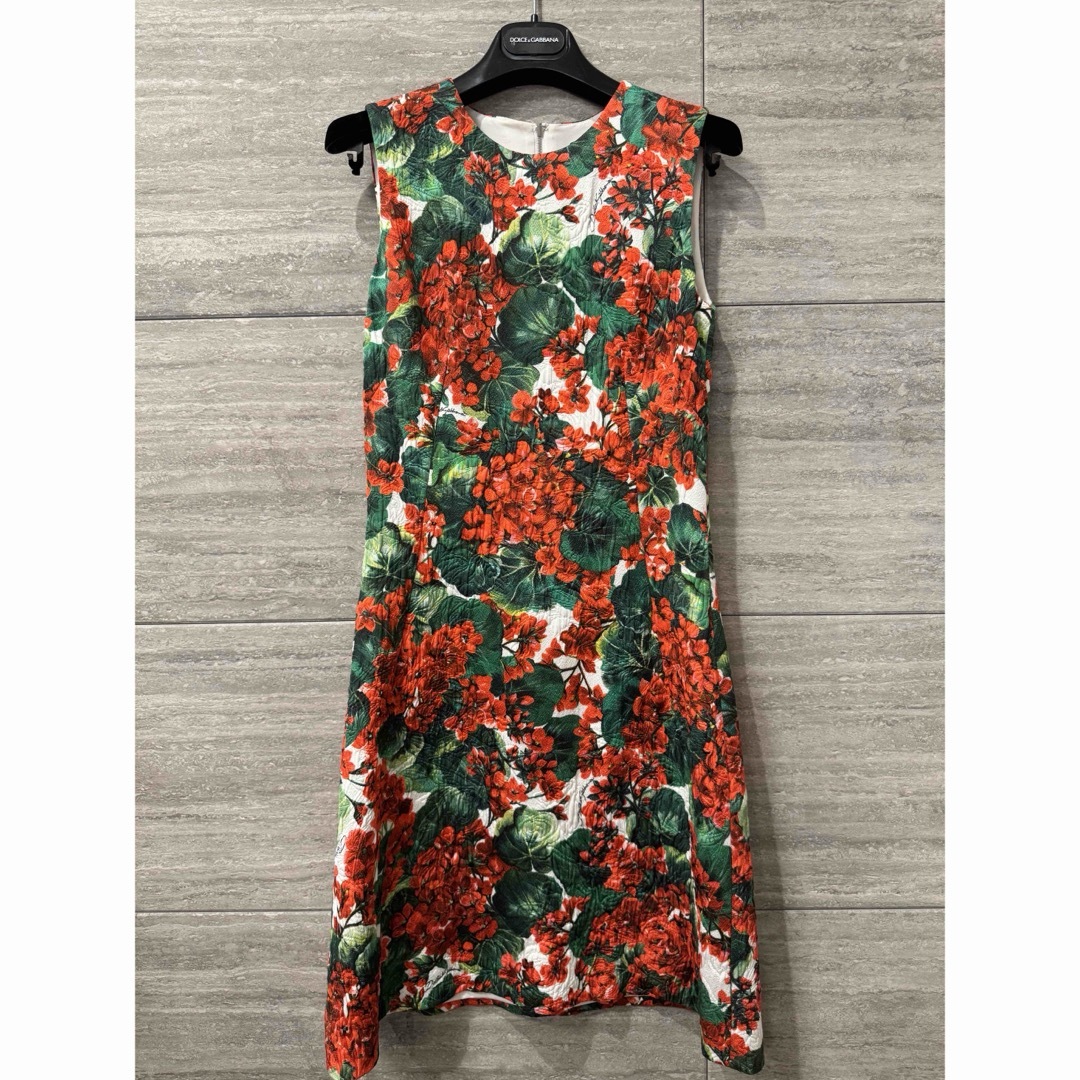 DOLCE&GABBANA - 美品 ドルチェアンドガッバーナ ワンピースの DOLCE&GABBANA - 美品 ドルチェアンドガッバーナ ワンピースの