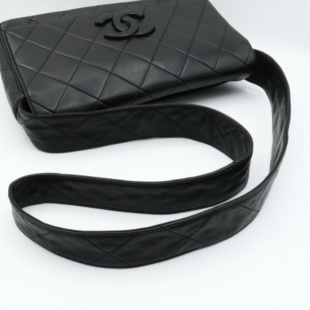 CHANEL - シャネル ココマーク ラムスキン ショルダーバッグ CHANEL - シャネル ココマーク ラムスキン ショルダーバッグ