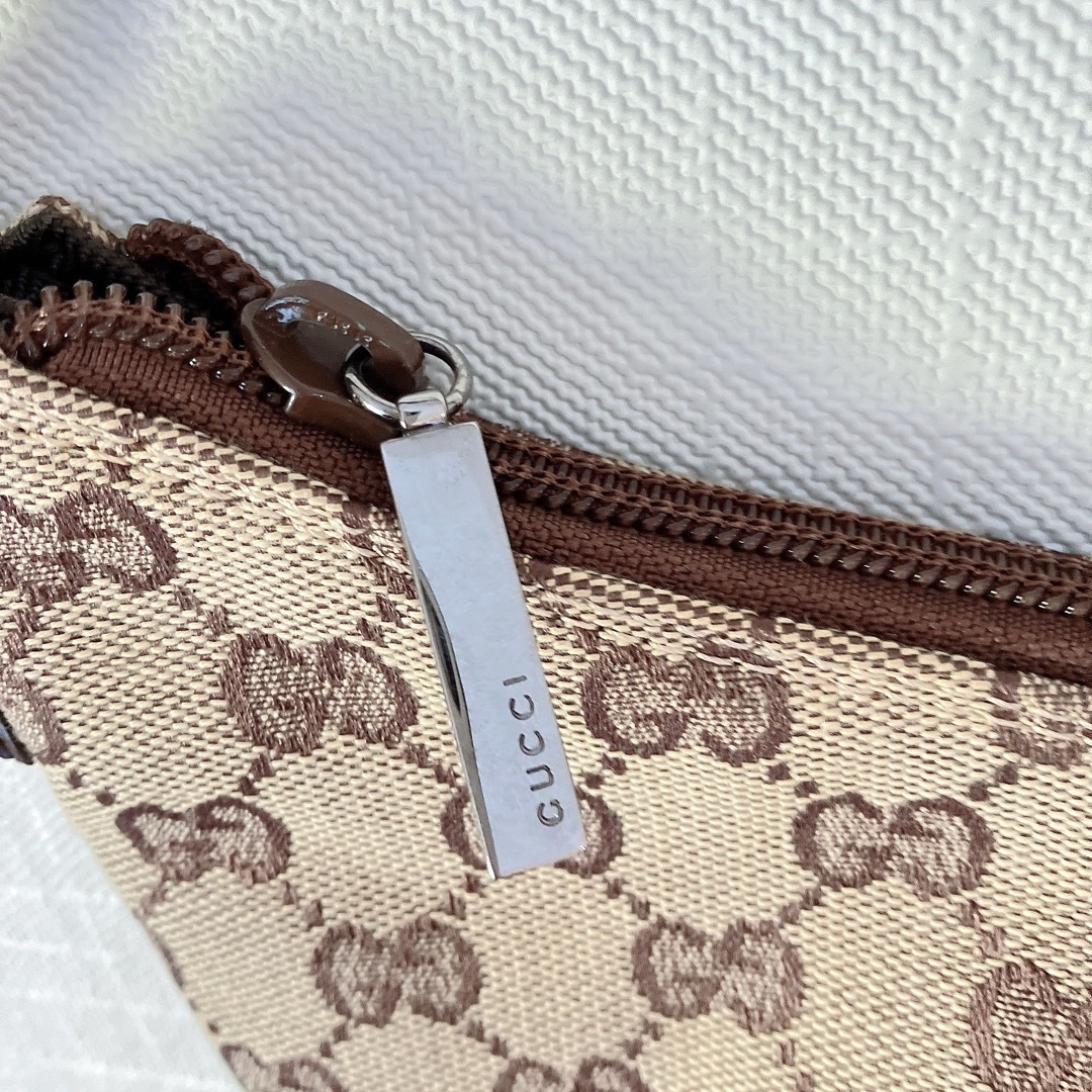 GUCCI - GUCCI GGキャンバス ワンショルダー バッグ GUCCI - GUCCI GGキャンバス ワンショルダー バッグ