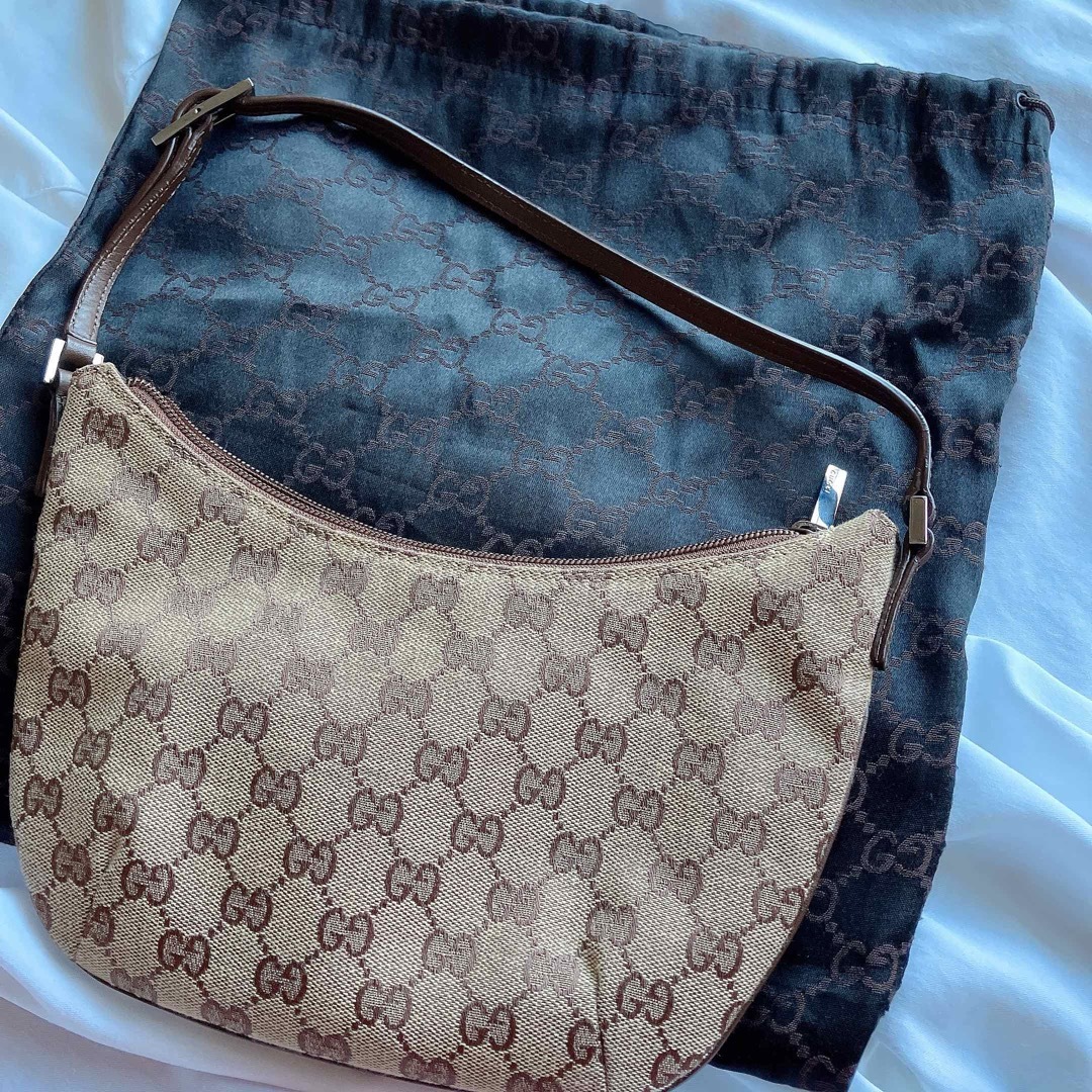 GUCCI - GUCCI GGキャンバス ワンショルダー バッグ GUCCI - GUCCI GGキャンバス ワンショルダー バッグ