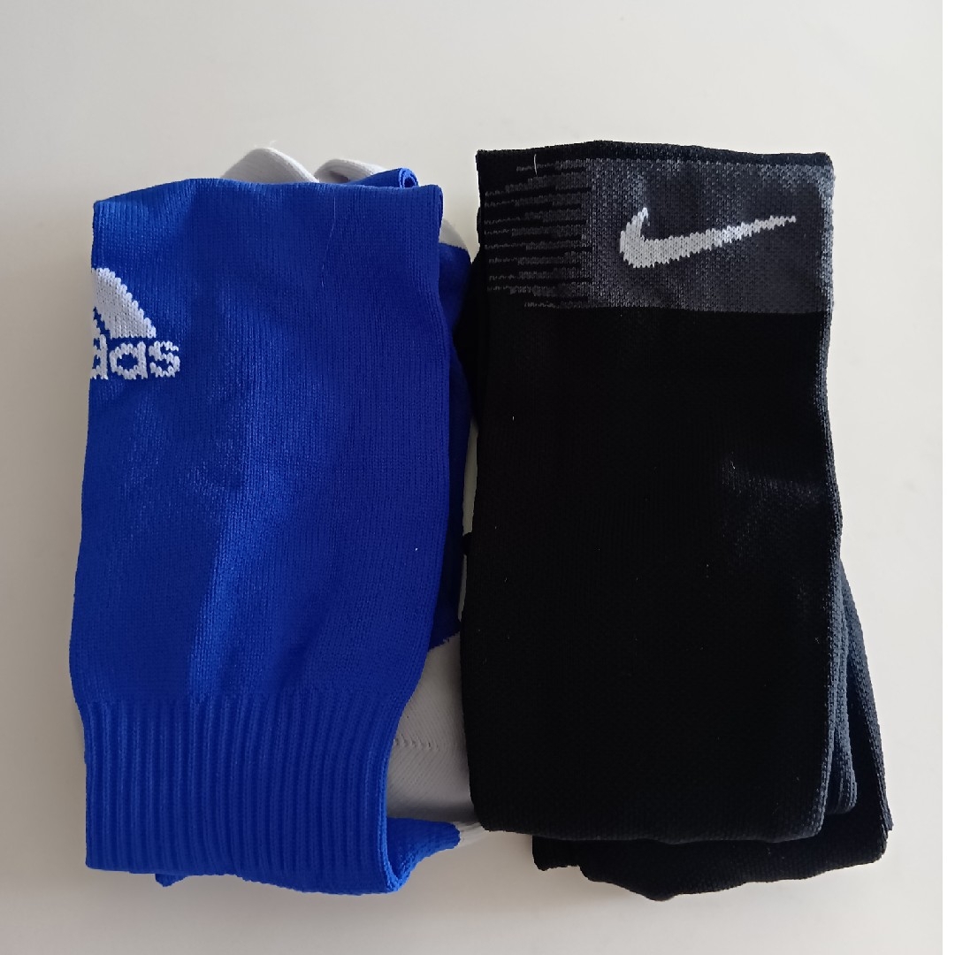 adidas(アディダス)のナイキ&アディダスサッカーソックス2枚組 メンズのレッグウェア(ソックス)の商品写真