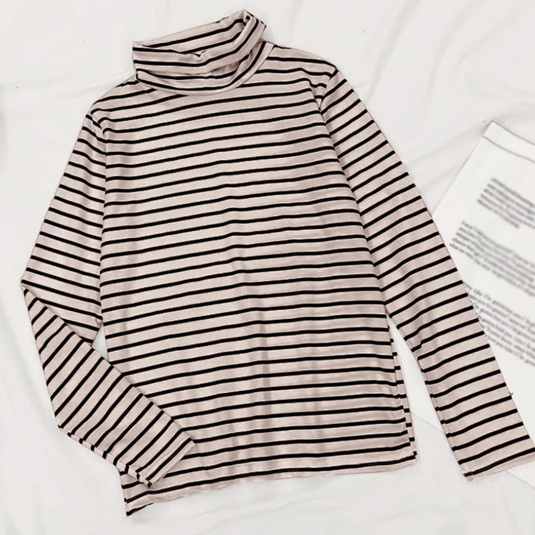 新品 ボーダー柄 タートルネック 長袖 Tシャツ カットソー ベージュ レディースのトップス(カットソー(長袖/七分))の商品写真