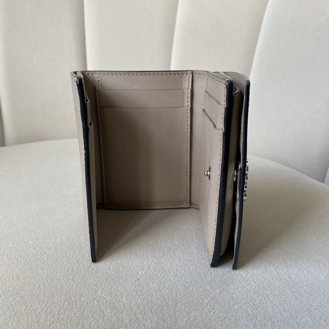 LOEWE - LOEWE ロエベ アナグラム 三つ折り財布 レザー ベージュ LOEWE - LOEWE ロエベ アナグラム 三つ折り財布 レザー ベージュ