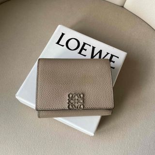 LOEWE(財布 ・ ベージュ系)のフリマアイテム一覧 LOEWE(財布 ・ ベージュ系)のフリマアイテム一覧