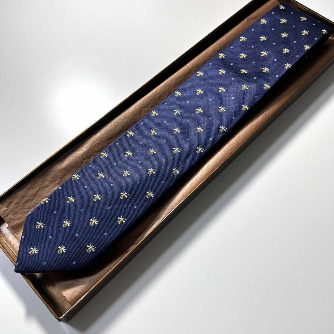 2025 お歳暮【公式】 - 人気ブランド 蜂 ネイビー 100% シルク ネクタイ GUCCI 美品 Bee 総柄 ハチ 小物