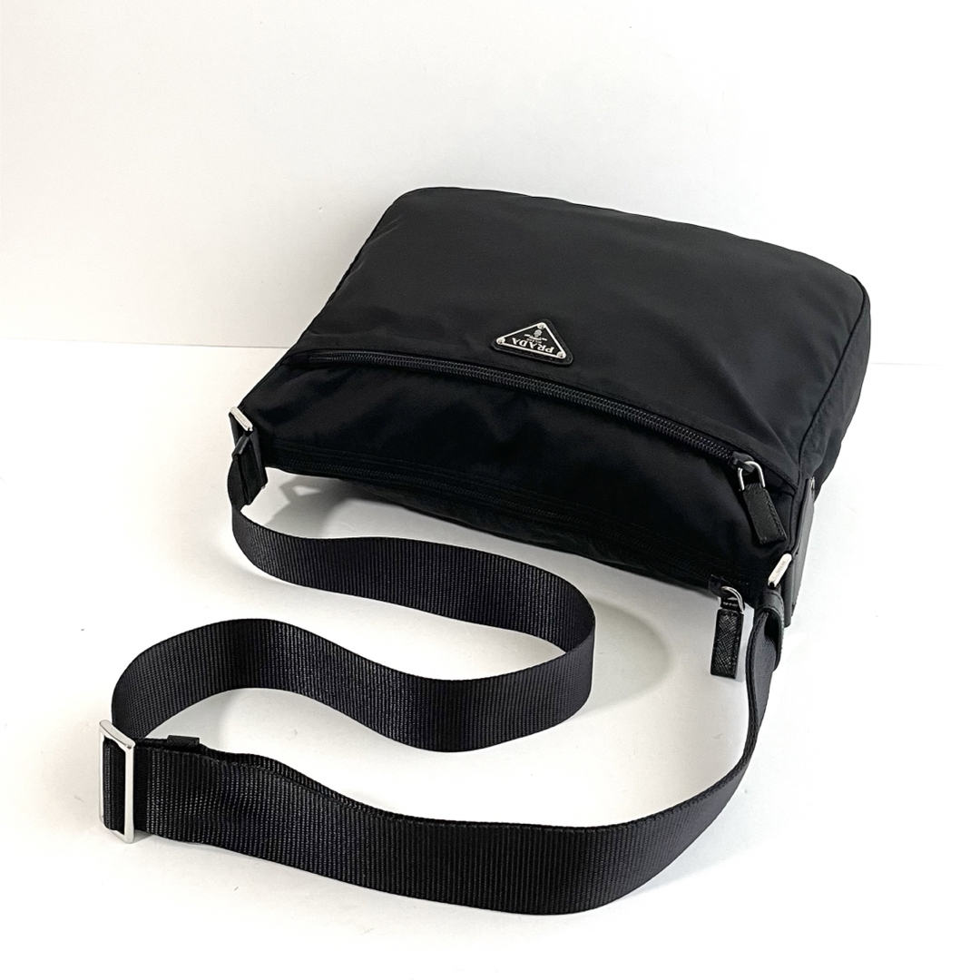 PRADA - 【極美品】プラダ ショルダーバッグ カメラバッグ PRADA - 【極美品】プラダ ショルダーバッグ カメラバッグ