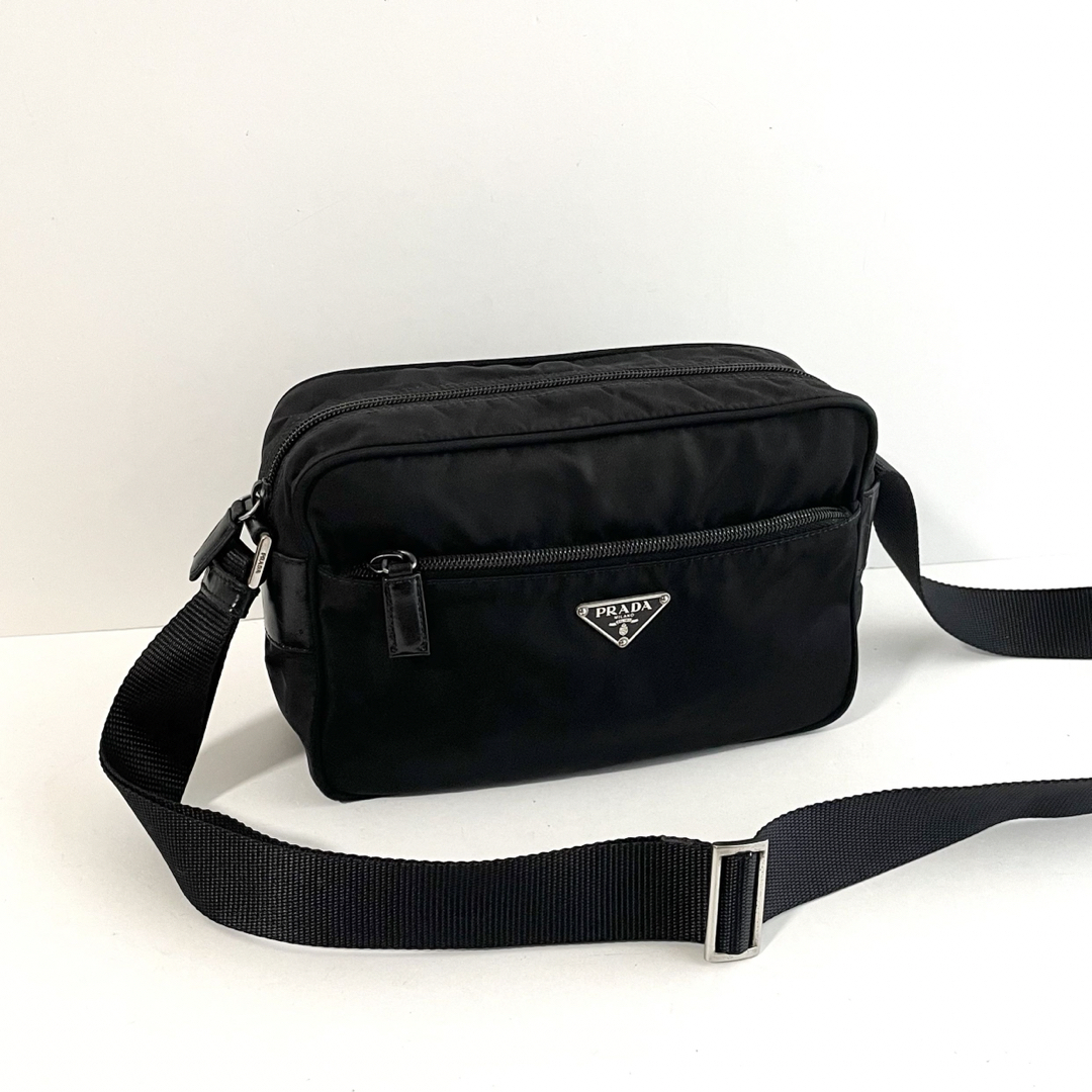 PRADA - 【美品】PRADA プラダ ショルダーバッグ カメラバッグ PRADA - 【美品】PRADA プラダ ショルダーバッグ カメラバッグ