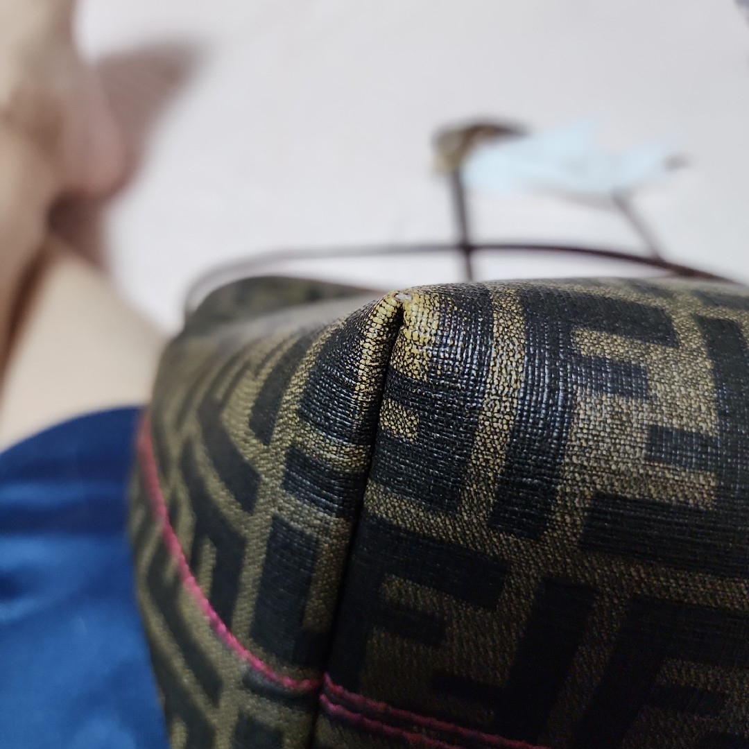 FENDI - フェンディ ロゴパターン ショルダーバッグの通販 by FENDI - フェンディ ロゴパターン ショルダーバッグの通販 by