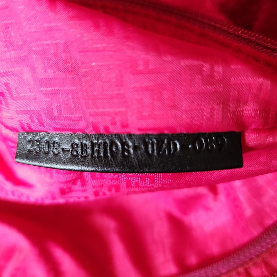 FENDI - フェンディ ロゴパターン ショルダーバッグの通販 by FENDI - フェンディ ロゴパターン ショルダーバッグの通販 by