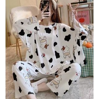 【在庫限り】 ルームウエア　長袖　長ズボン　パジャマ　白　牛柄　かわいい　女性