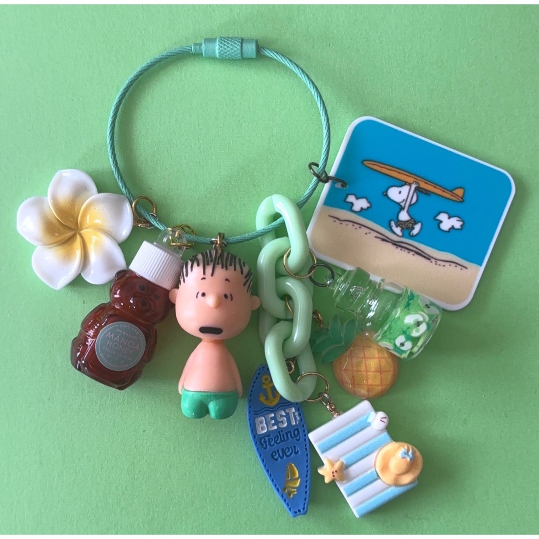 SNOOPY(スヌーピー)のじゃらじゃらキーホルダー🌊いい波が来たよ〜🏄 ハンドメイドのアクセサリー(キーホルダー/ストラップ)の商品写真