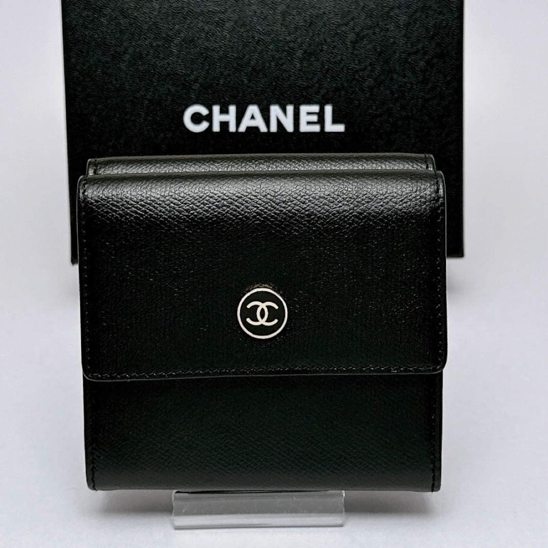 CHANEL - 新品未使用 CHANEL ココマーク 三つ折り財布 ブラック CHANEL - 新品未使用 CHANEL ココマーク 三つ折り財布 ブラック