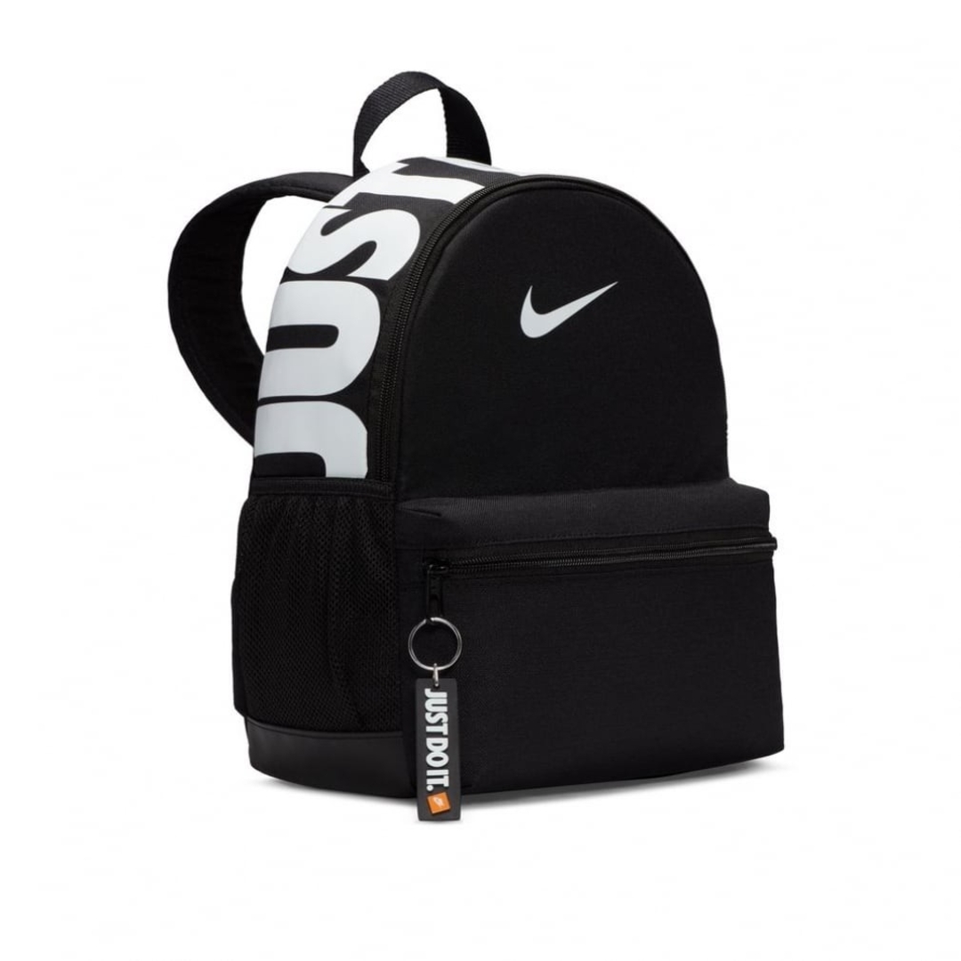 NIKE(ナイキ)のナイキ キッズ ブラジリア JDI ミニ バックパック 11L ブラック キッズ/ベビー/マタニティのこども用バッグ(リュックサック)の商品写真
