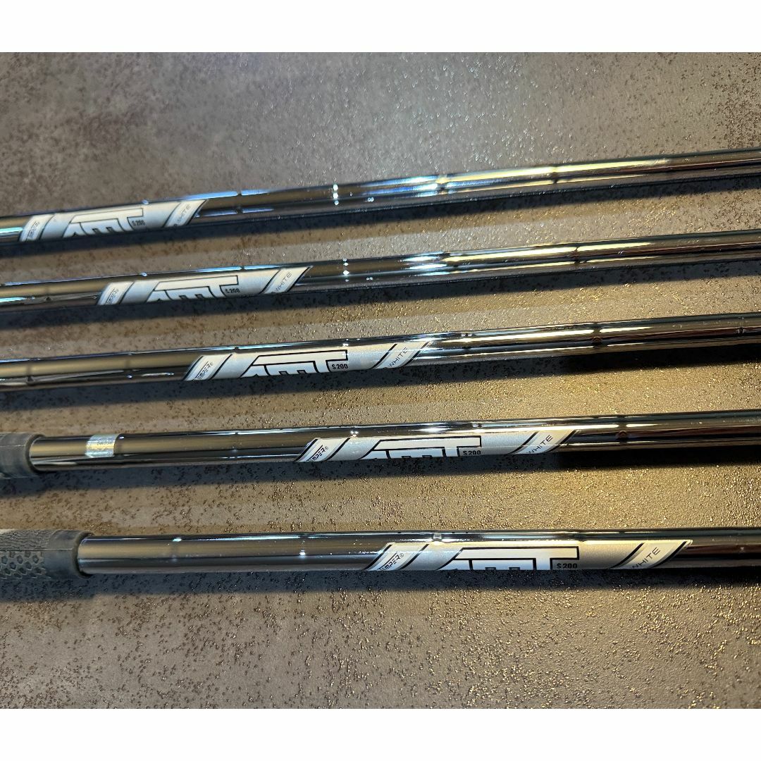 Titleist - タイトリスト　620CB AMTWHITE S200 日本仕様　６〜P