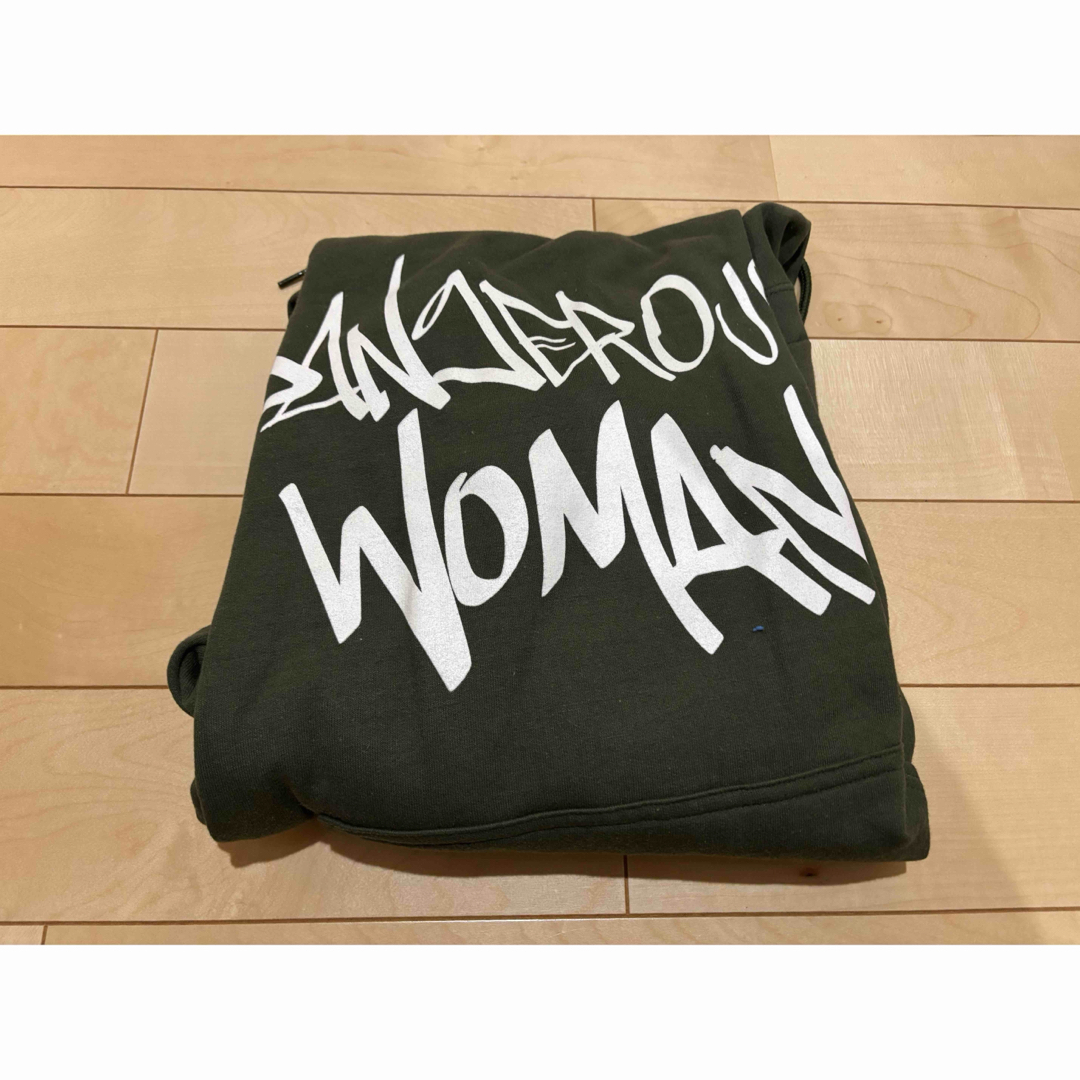 Ariana Grande Dangerous Woman World Tour エンタメ/ホビーのタレントグッズ(ミュージシャン)の商品写真