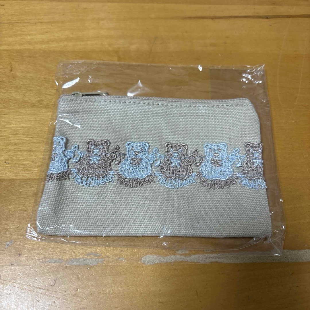 新品未使用 近沢レース くま キャンバス ポーチ レディースのファッション小物(ポーチ)の商品写真