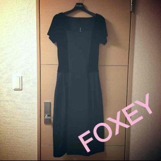 フォクシー(FOXEY)のフォクシーNYワンピース黒40超美品(ひざ丈ワンピース)