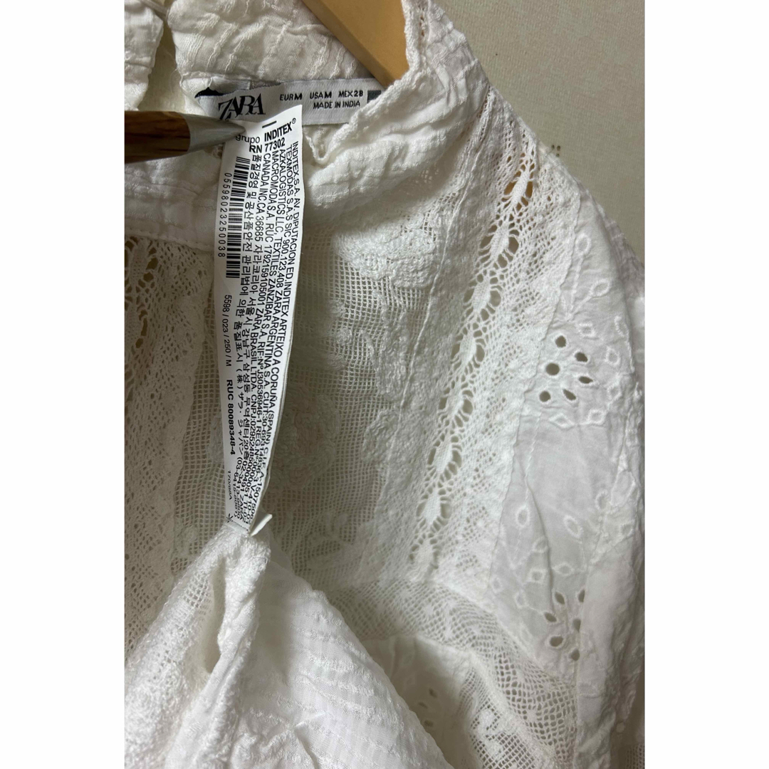 ZARA(ザラ)のZARA ホワイトレース長袖ブラウス レディースのトップス(シャツ/ブラウス(長袖/七分))の商品写真