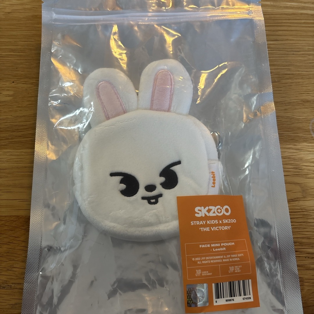 Stray Kids(ストレイキッズ)のStray Kids SKZOO フェイスポーチ リービット エンタメ/ホビーのタレントグッズ(アイドルグッズ)の商品写真
