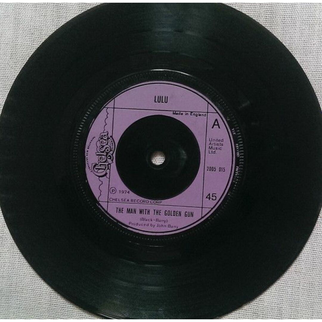 英7” Lulu The Man With The Golden Gun 2005015 Chelsea Records /00080 エンタメ/ホビーのエンタメ その他(その他)の商品写真