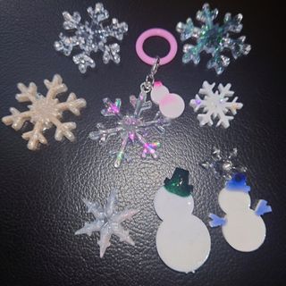 【レジン】雪だるまと雪の結晶のアンブレラマーカー(キーホルダー/ストラップ)