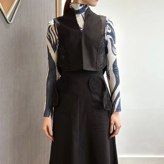 mame - マメ 22SS MM22SS-DR034 Viscose Hemp Sleeveless Jump mame - マメ 22SS MM22SS-DR034 Viscose Hemp Sleeveless Jump