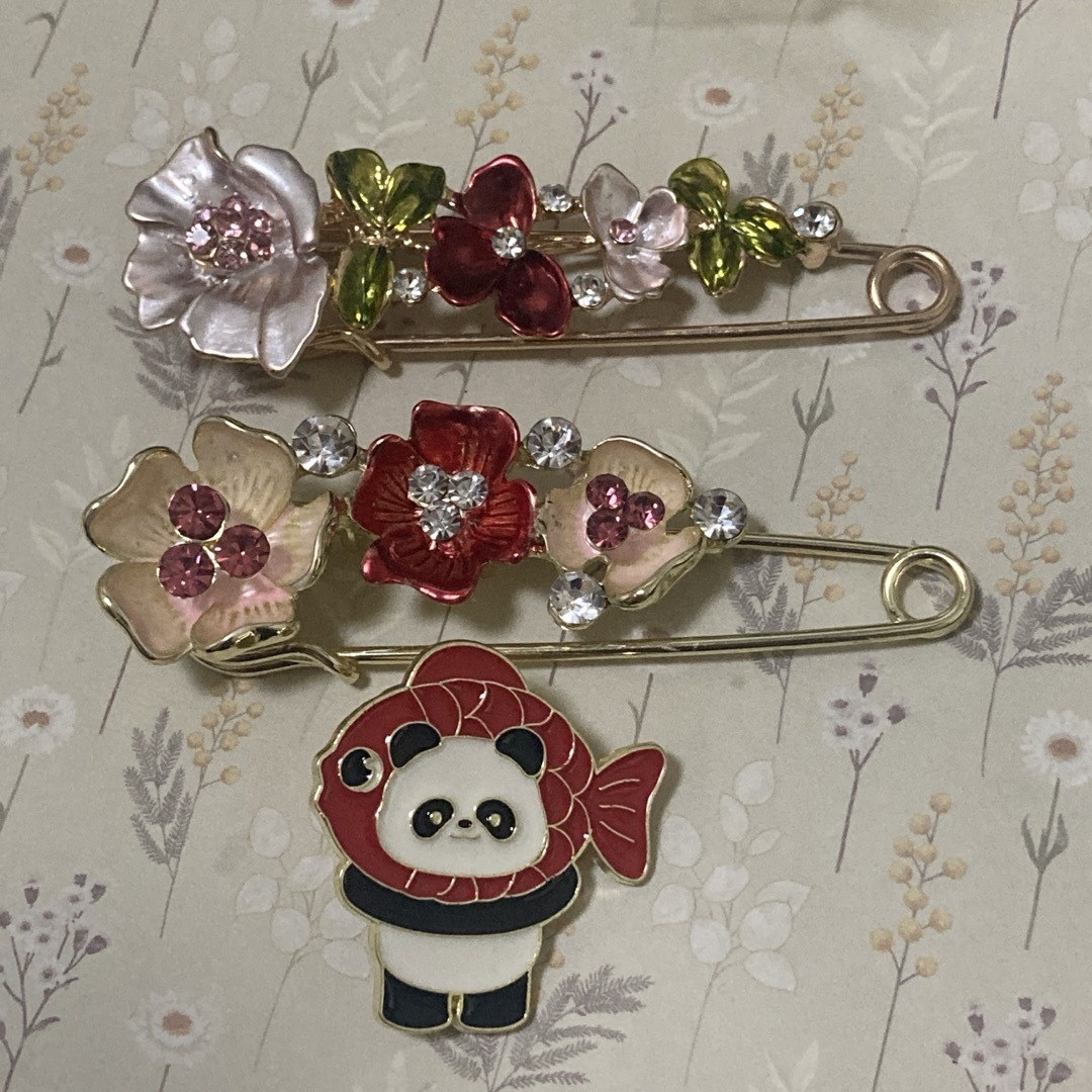 ※ご依頼の専用出品になります。 レディースのアクセサリー(ブローチ/コサージュ)の商品写真