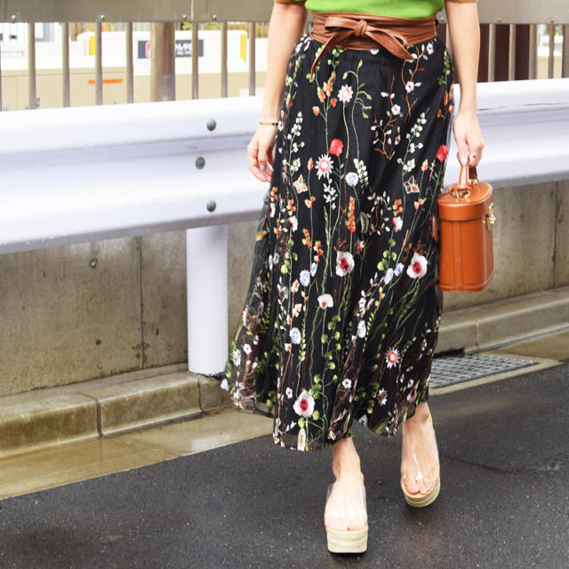 Ameri VINTAGE(アメリヴィンテージ)の2WAY AMELIA TULLE SKIRT レディースのスカート(ロングスカート)の商品写真