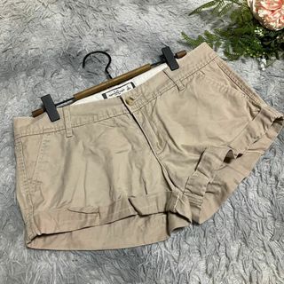アバクロンビーアンドフィッチ(Abercrombie&Fitch)の【Abercrombie & Fitch】ベージュ ショートパンツ(ショートパンツ)
