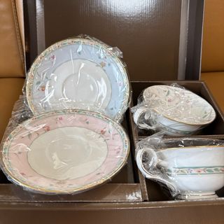 ノリタケ(Noritake)のNoritake ノリタケ カップ ＆ ソーサー 色変り ペアセット コーヒー (グラス/カップ)