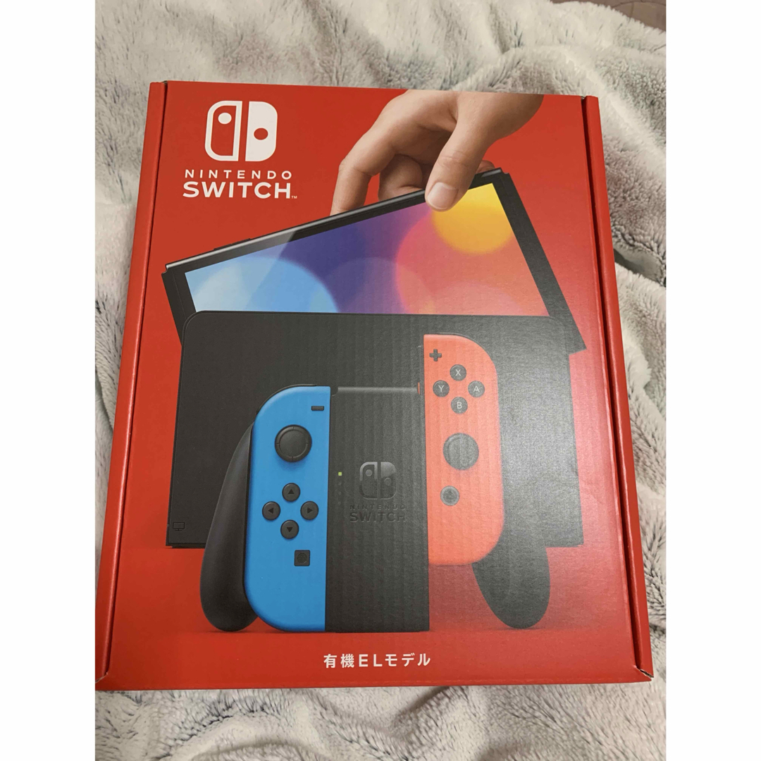 任天堂(ニンテンドウ)の任天堂Switch有機EL本体 エンタメ/ホビーのゲームソフト/ゲーム機本体(家庭用ゲーム機本体)の商品写真