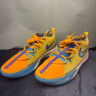 Nike バスケットシューズ オレンジ/イエロー　カイリーアービング(スニーカー)