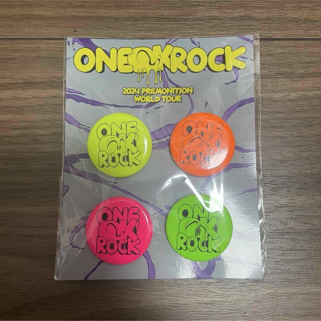 ONE OK ROCK(ワンオクロック)のONE OK ROCK ワンオクロック 2024 缶バッジセット A エンタメ/ホビーのタレントグッズ(ミュージシャン)の商品写真