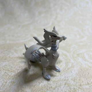 ポケモン　フィギュア　モンコレ　レシラム(キャラクターグッズ)