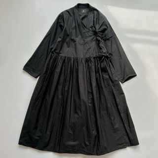 メゾンドソイル(maison de soil)のメゾンドソイル　タックギャザー　ポプリンロングワンピース　カシュクール　マキシ(ロングワンピース/マキシワンピース)