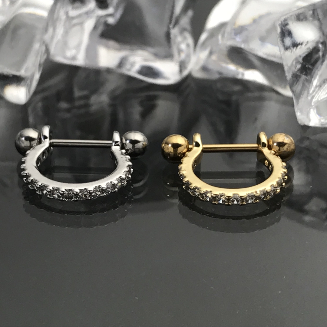 ①《P240／シルバー／1個》czダイヤ軟骨ピアス♡ヘリックス／イヤーロブ レディースのアクセサリー(ピアス)の商品写真