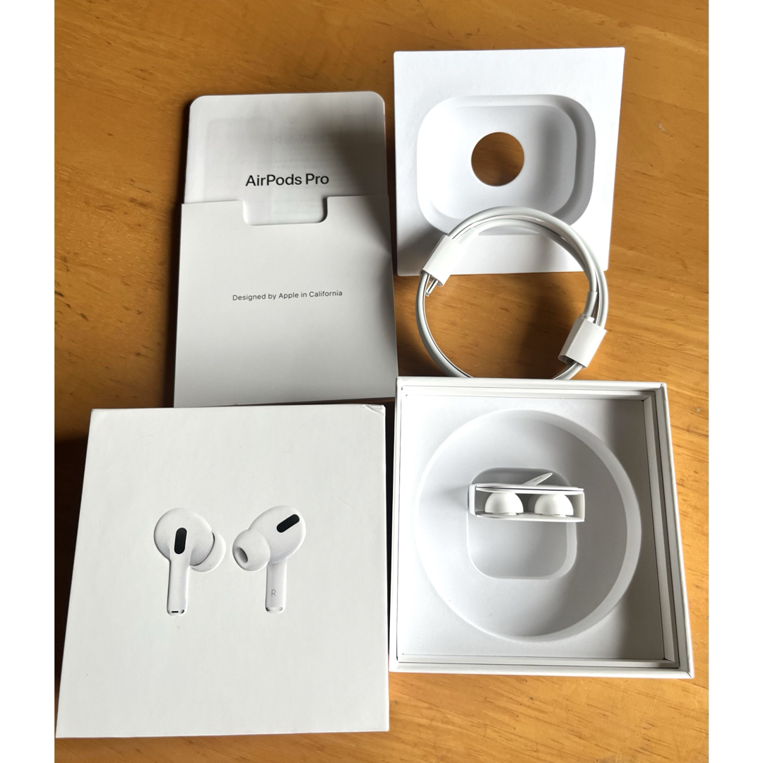Apple AirPods Pro 箱&付属品のみ スマホ/家電/カメラのスマホアクセサリー(その他)の商品写真