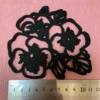 パンジー　フラワー　花　コースター　フェルト　黒　ブラック　インテリア　雑貨(テーブル用品)