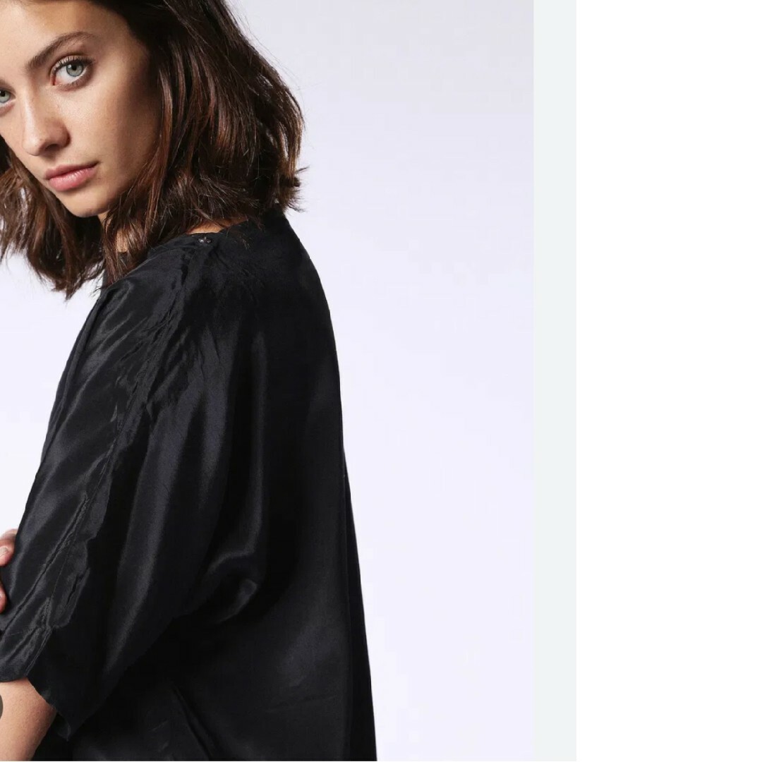 DIESEL(ディーゼル)のDIESEL ディーゼル 日本未発売black　ブラック　ブルーサテンワンピース レディースのワンピース(ミニワンピース)の商品写真