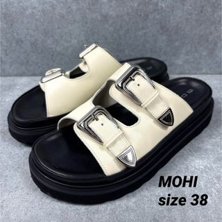 モヒ(MOHI)の美品✨MOHI モヒ　ベルト　厚底サンダル　レザー　38 アイボリー　24(サンダル)