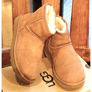 完売しました。。。。。。。。✨22✨UGG✨クラシック ミニ Ⅱ✨ムートンブーツ(ブーツ)